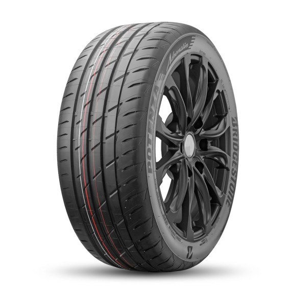 Шины Bridgestone  245/40/18  W 97 Adrenalin RE004